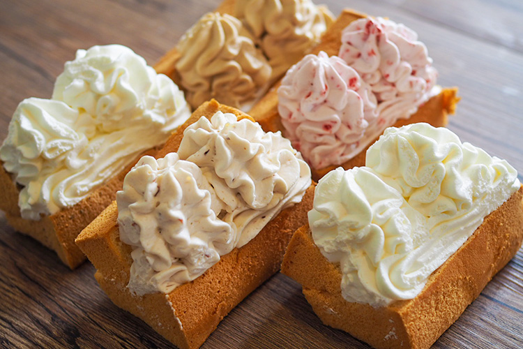 早い者勝ち❣️まとめ売り❣️シフォンケーキ カップケーキ パウンドケーキ 型 16点 ホイップ盛り盛り！上小田井『ケイのシフォンケーキ』で究極のふわふわ