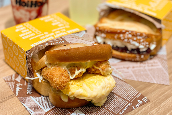 2層厚切りトースト　丸いトースト　水感3層サンドイッチ(水曜日発送) トーストサンドBOX】たっぷりCHEESE&EGG 850円｜ミロク - くるめし弁当