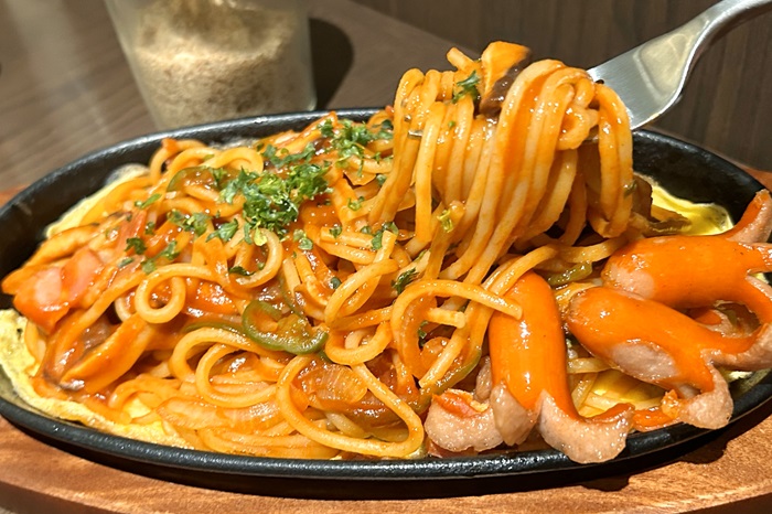 名古路英介さん ウッド リムパスタボウル 2色セット ダシ茹でスパゲッティを味わえる喫茶店『カフェニュージャポネ』名駅