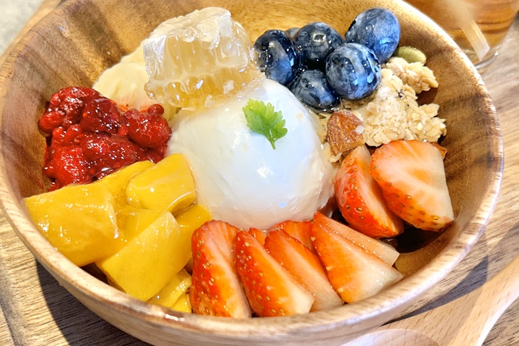 名古屋初のグリークヨーグルト専門店『Mol:Tal(モルタル)』栄に