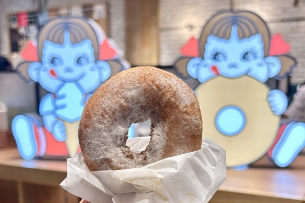 新品未使用 ボールアンドチェーン 不二家ペコちゃん 新作ドーナツ柄